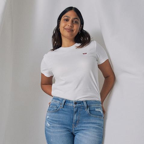 Levi s Women s T Shirts Tops Stylish Casual Wear Levis India Store