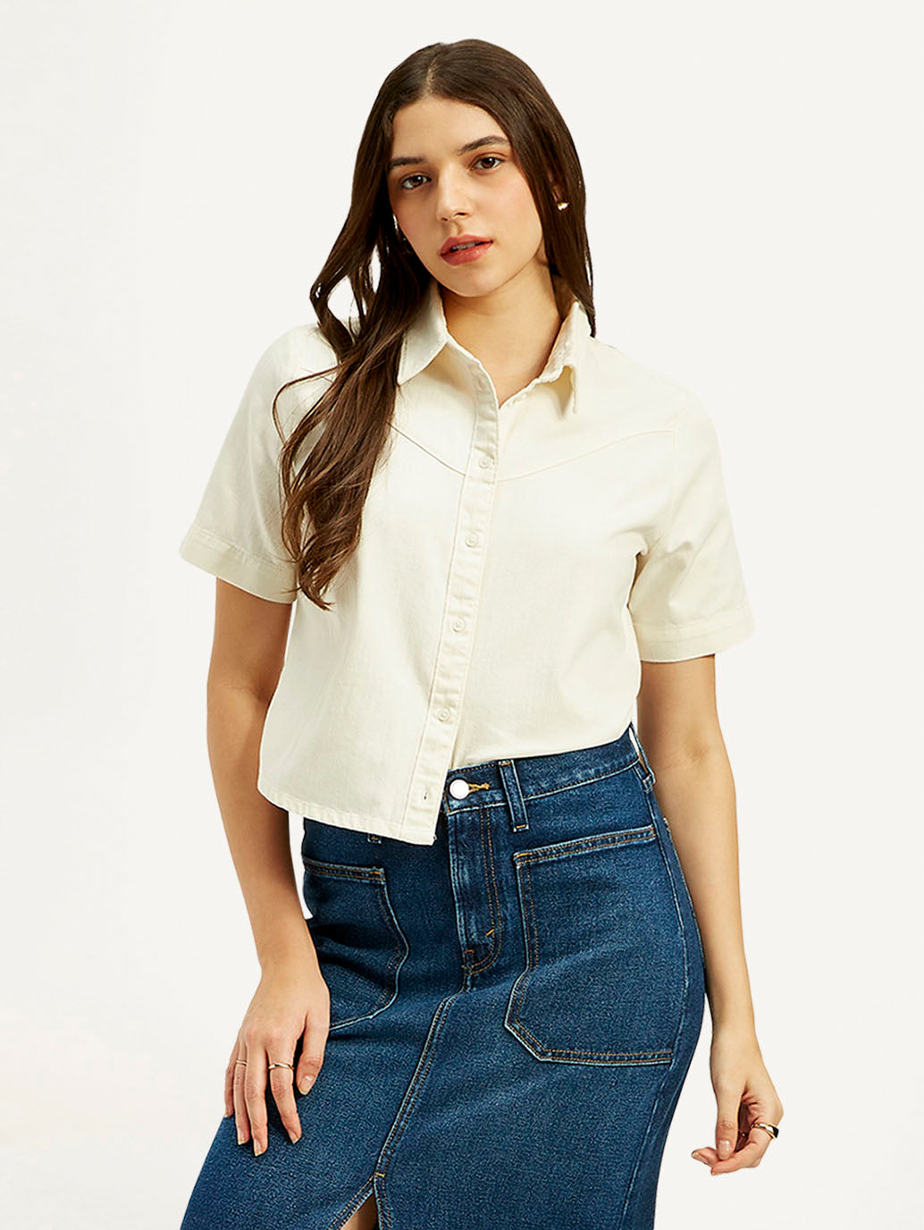 Women's Solid Spread Collar Shirt – Levis India Store