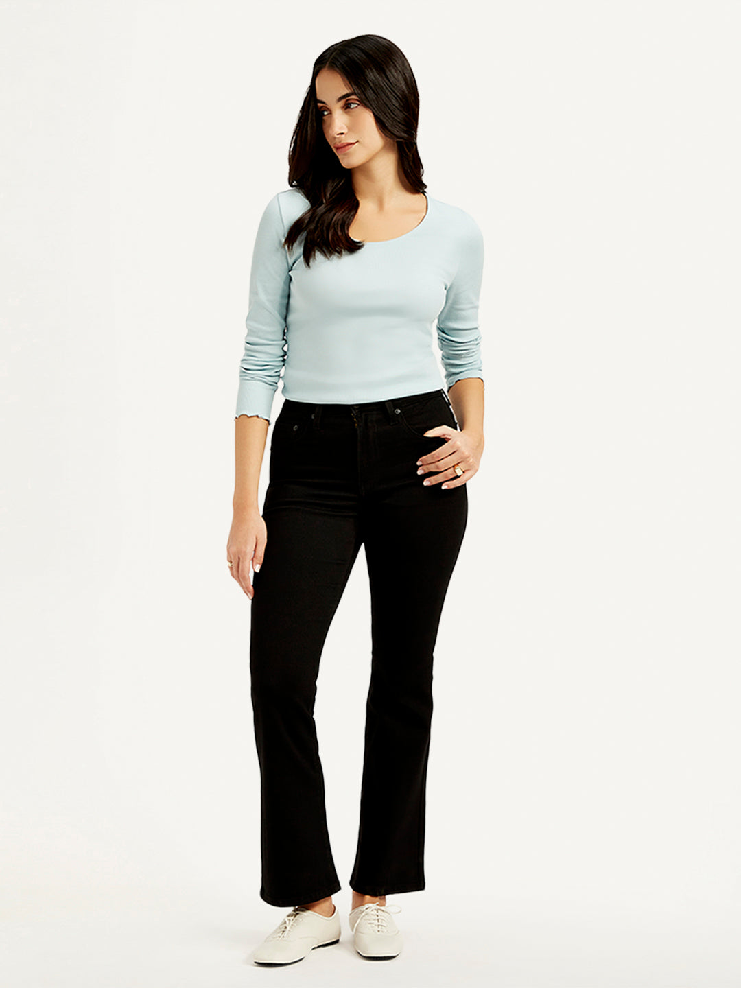 Women's 725 Black Flared Fit High Rise Jeans – Levis India Store