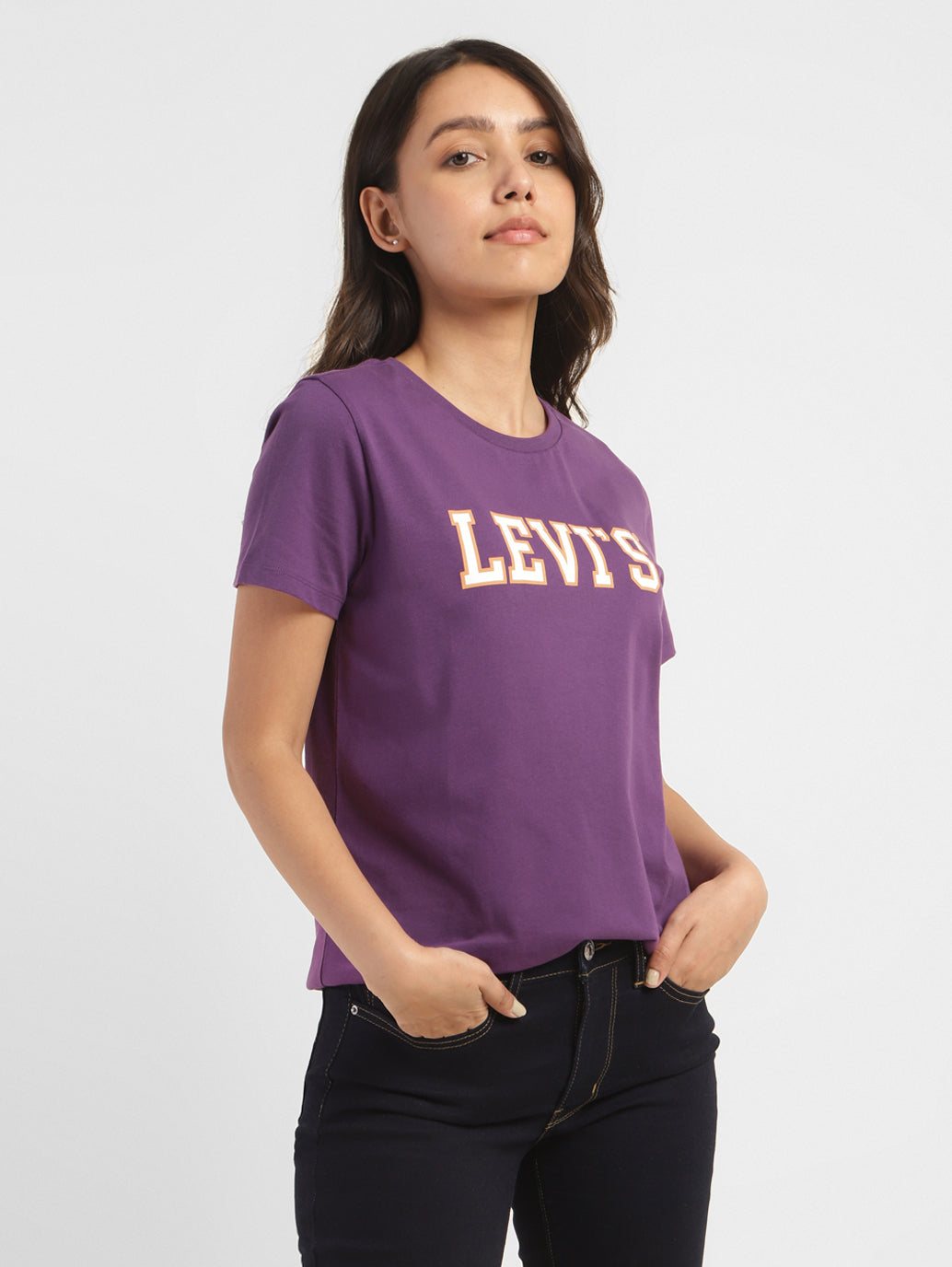 Women's Brand Logo Slim Fit T-shirt – Levis India Store