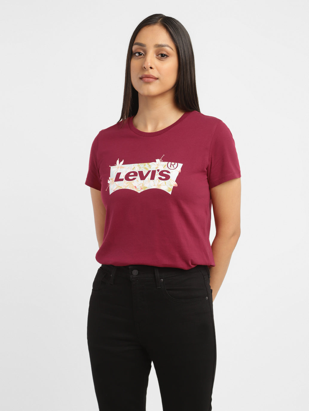 Women's Brand Logo Slim Fit T-shirt – Levis India Store