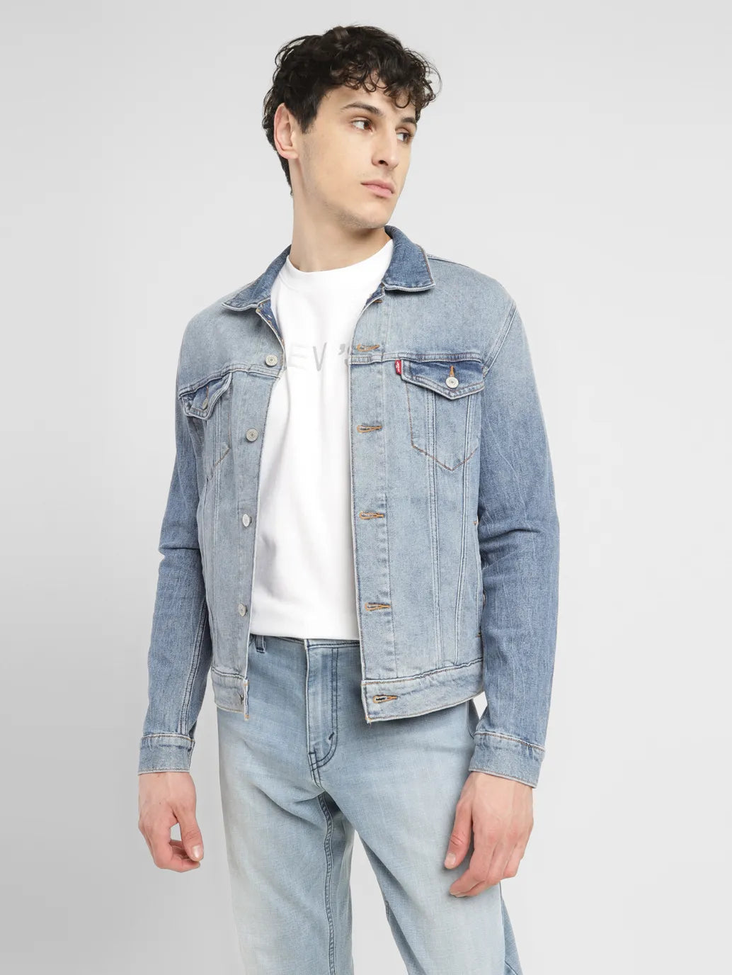 Men s Solid Spread Collar Denim Jacket Levis India Store