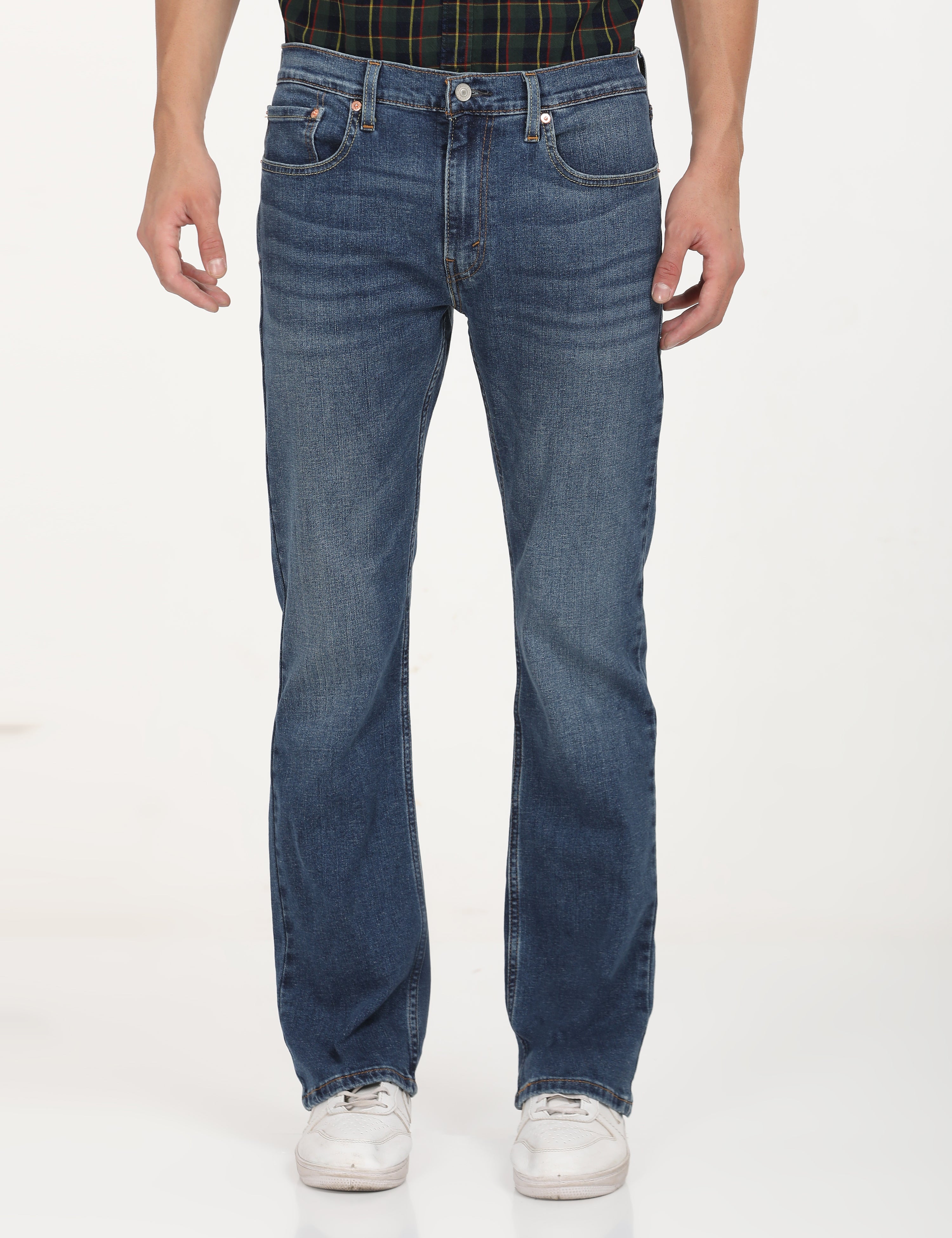 Buy Men's 517 Indigo Bootcut Fit Mid Rise Jeans Online – Levis