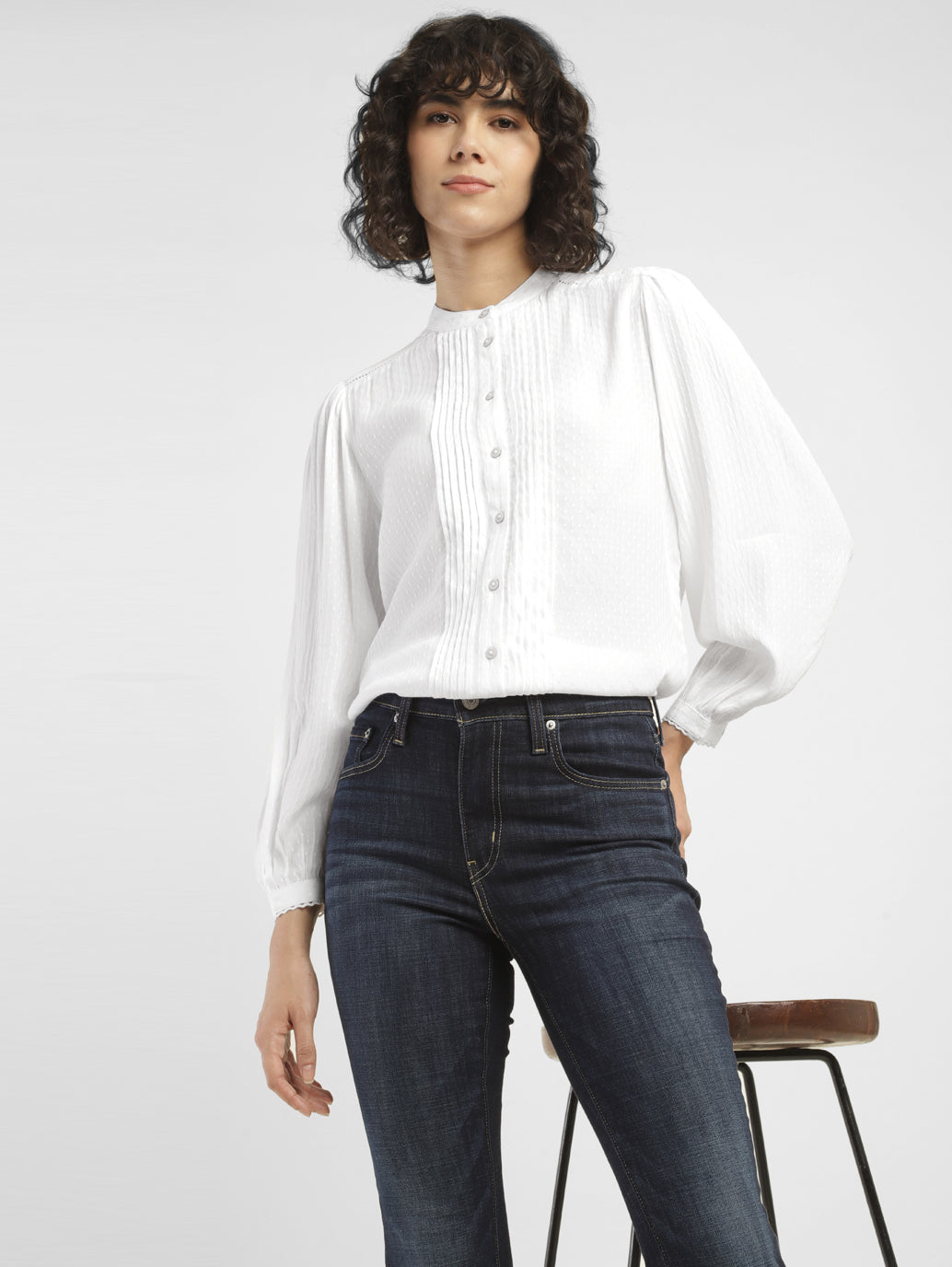 Women's Textured White Band Neck Top – Levis India Store