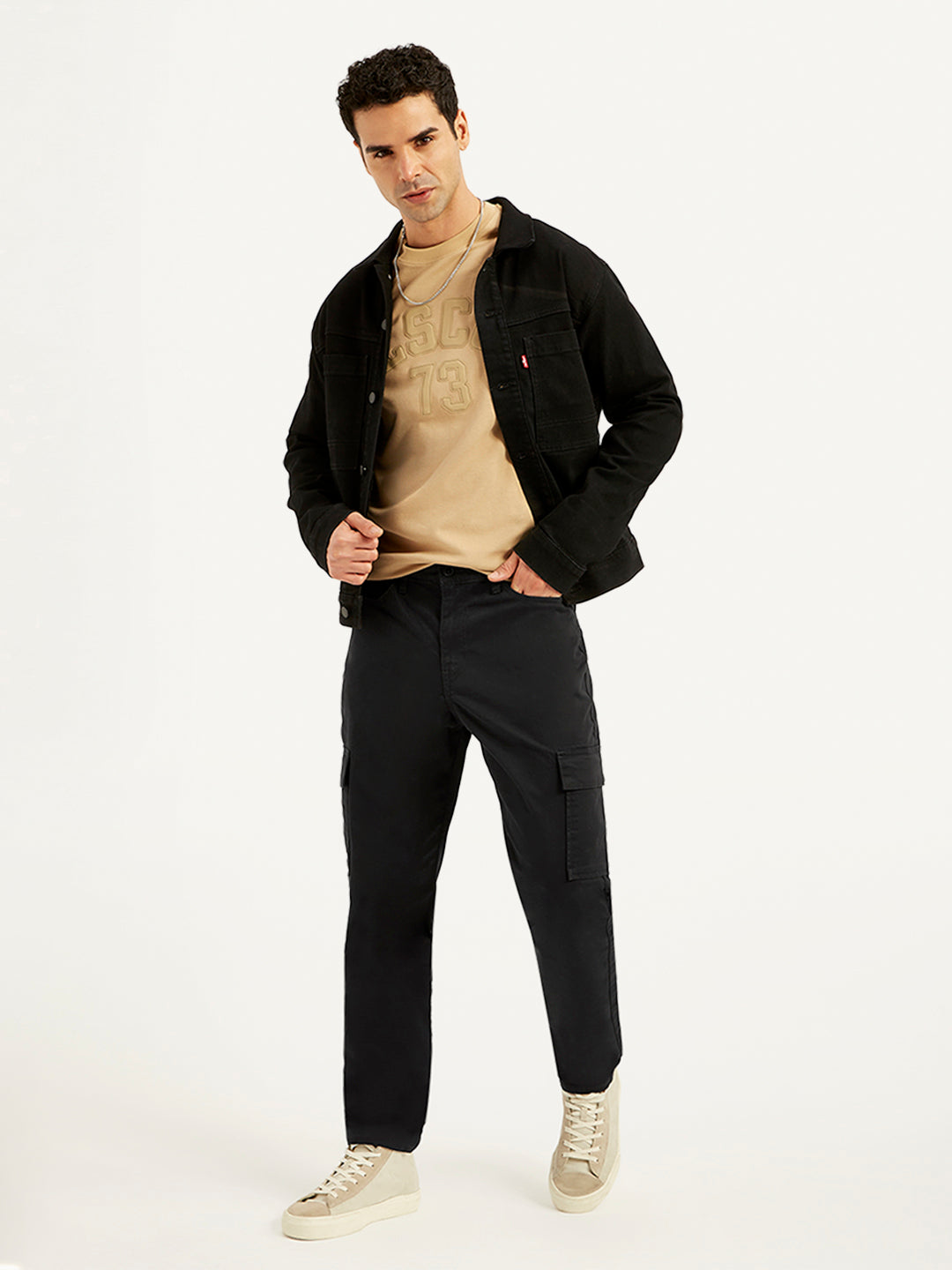 Men's Black Straight Fit Cargo Trousers – Levis India Store