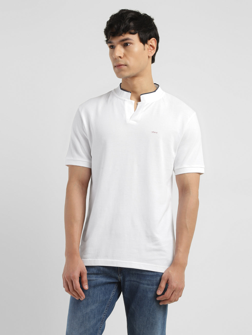 Men's Solid Slim Fit Henley Neck T-Shirt