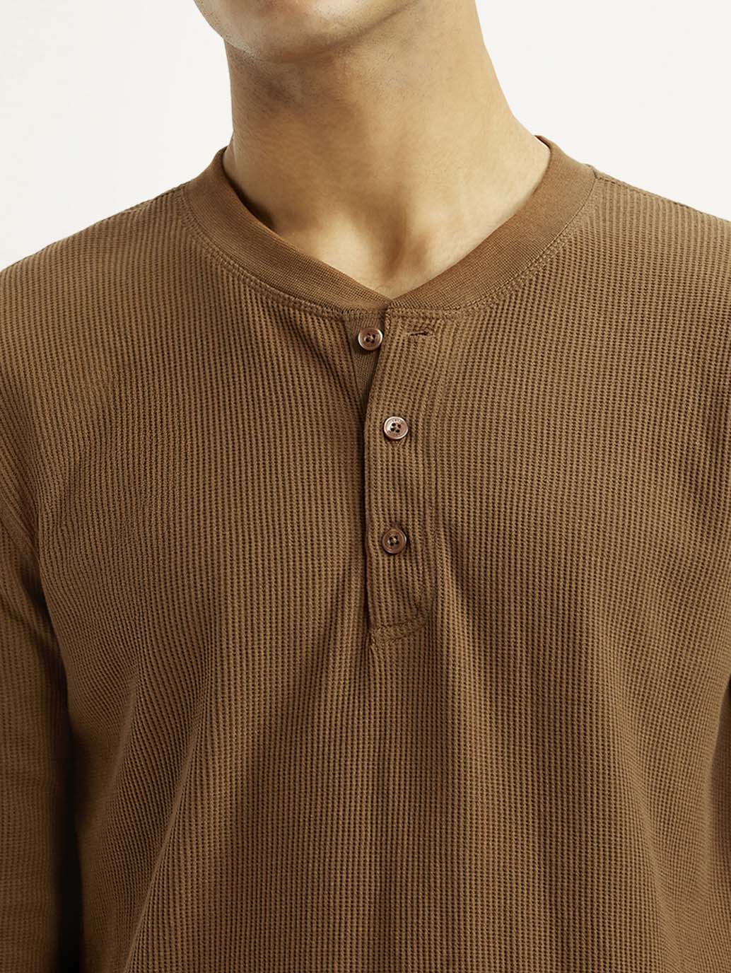 Men's Solid Henley Neck T-shirt - Detail View
