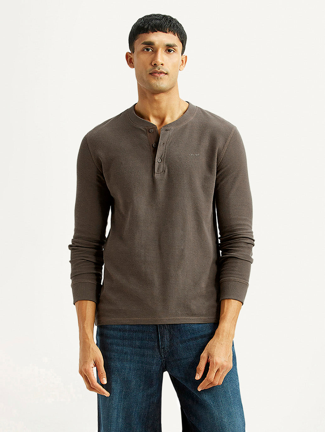 Men's Solid Brown Henley Neck T-shirt