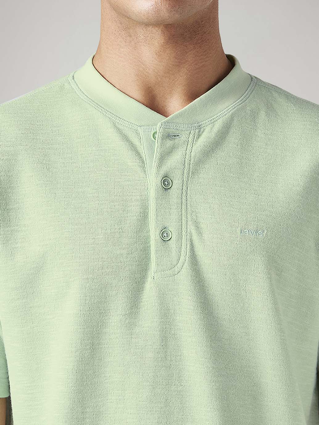 Men's Solid Regular Fit Ribbed T-Shirt - Detail View