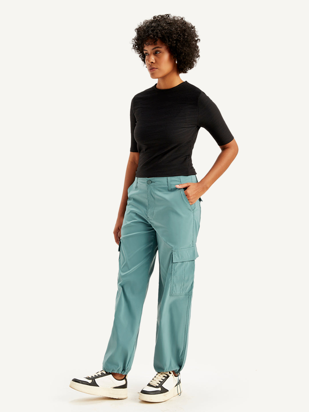 Women's Mid Rise Green Baggy Fit Cargo Trousers – Levis India Store