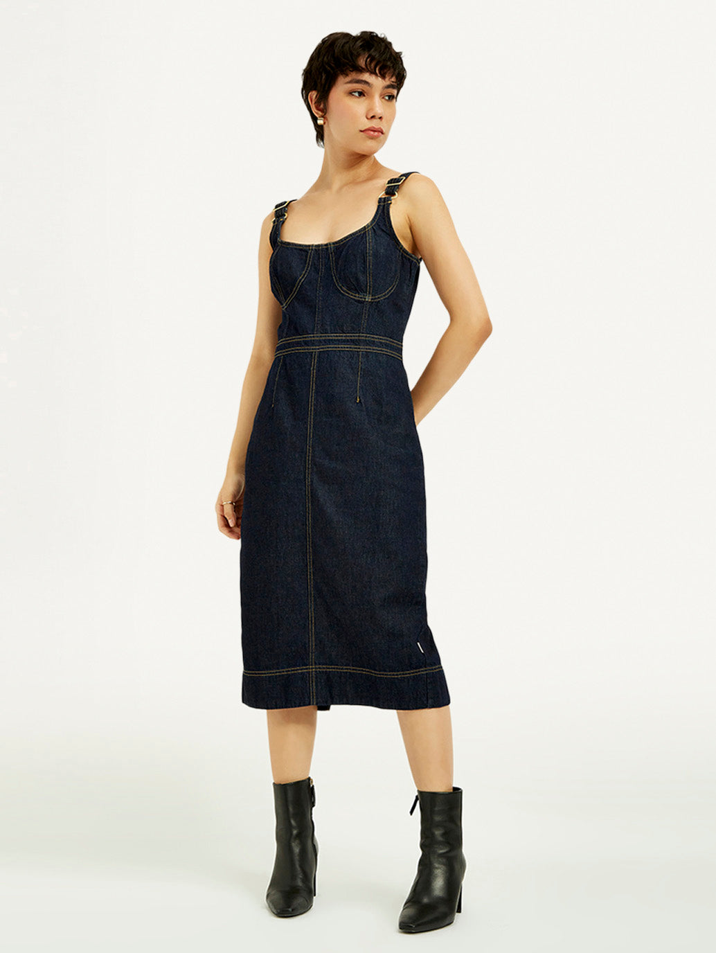 Women's Solid Indigo Scoop Neck Denim Dress - Elevated View