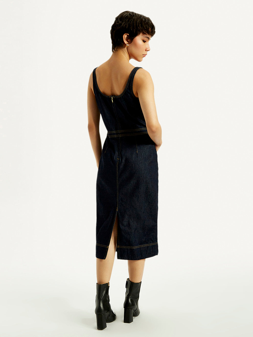 Women's Solid Indigo Scoop Neck Denim Dress - Back View