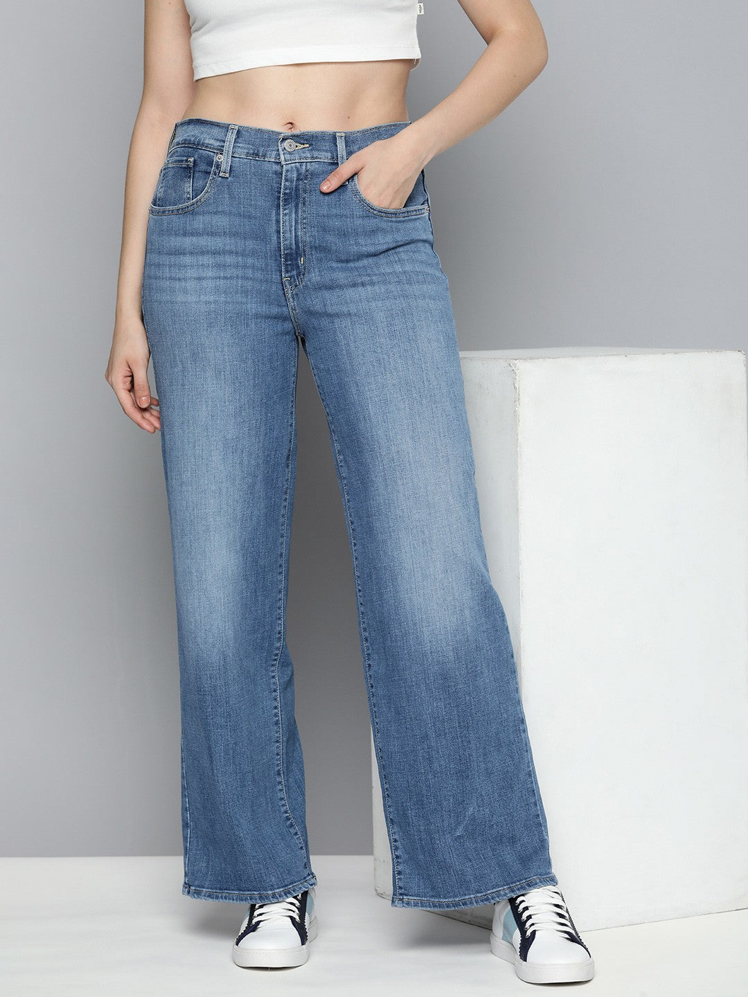 Women's High Rise Wide Leg Jeans