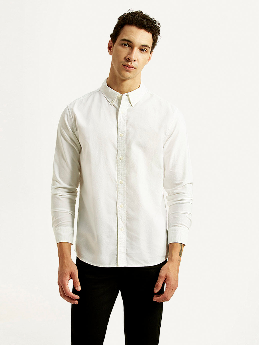 Men's Solid White Slim Fit Oxford Shirt - Front View