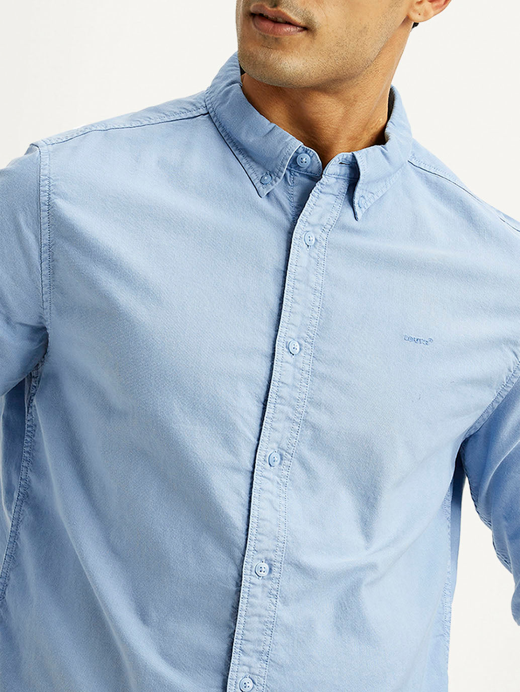 Men's Solid Light Blue Slim Fit Oxford Shirt - Detail View