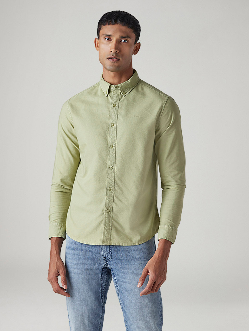 Men's Solid Slim Fit Oxford Shirt - Front View