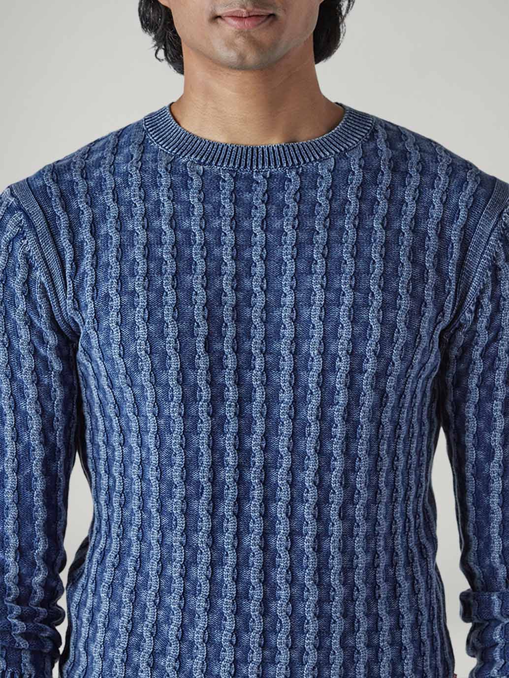 Men's Solid Regular Fit Sweater - detail View