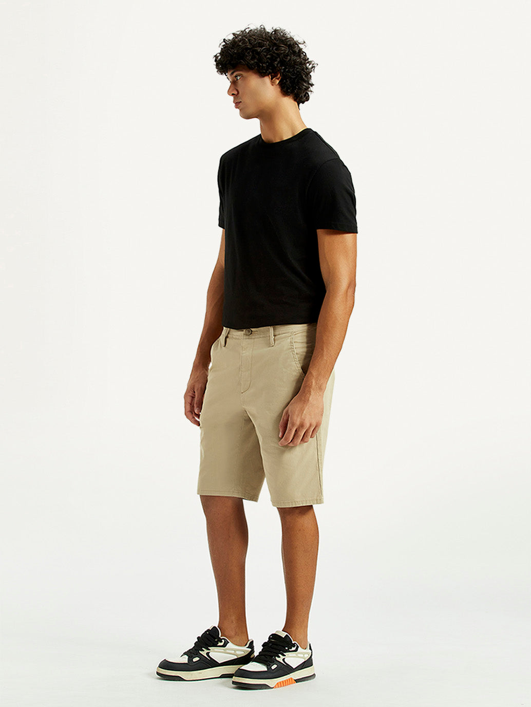 Men's 541 Khaki Tapered Fit Mid Rise Shorts - Side View