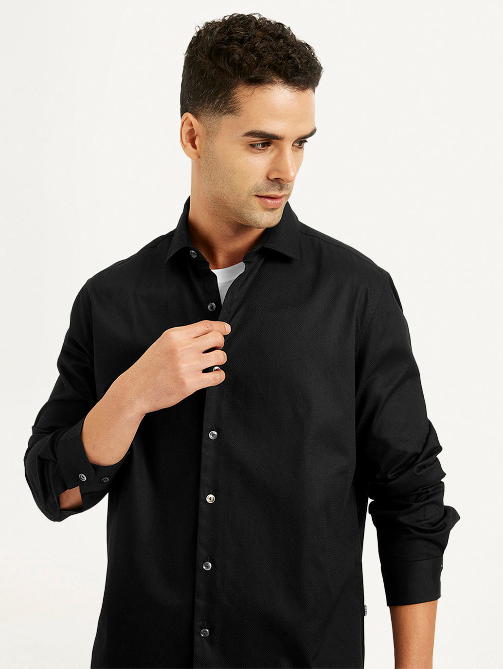 Men's Redloop Solid Slim Fit Shirt - Detail View