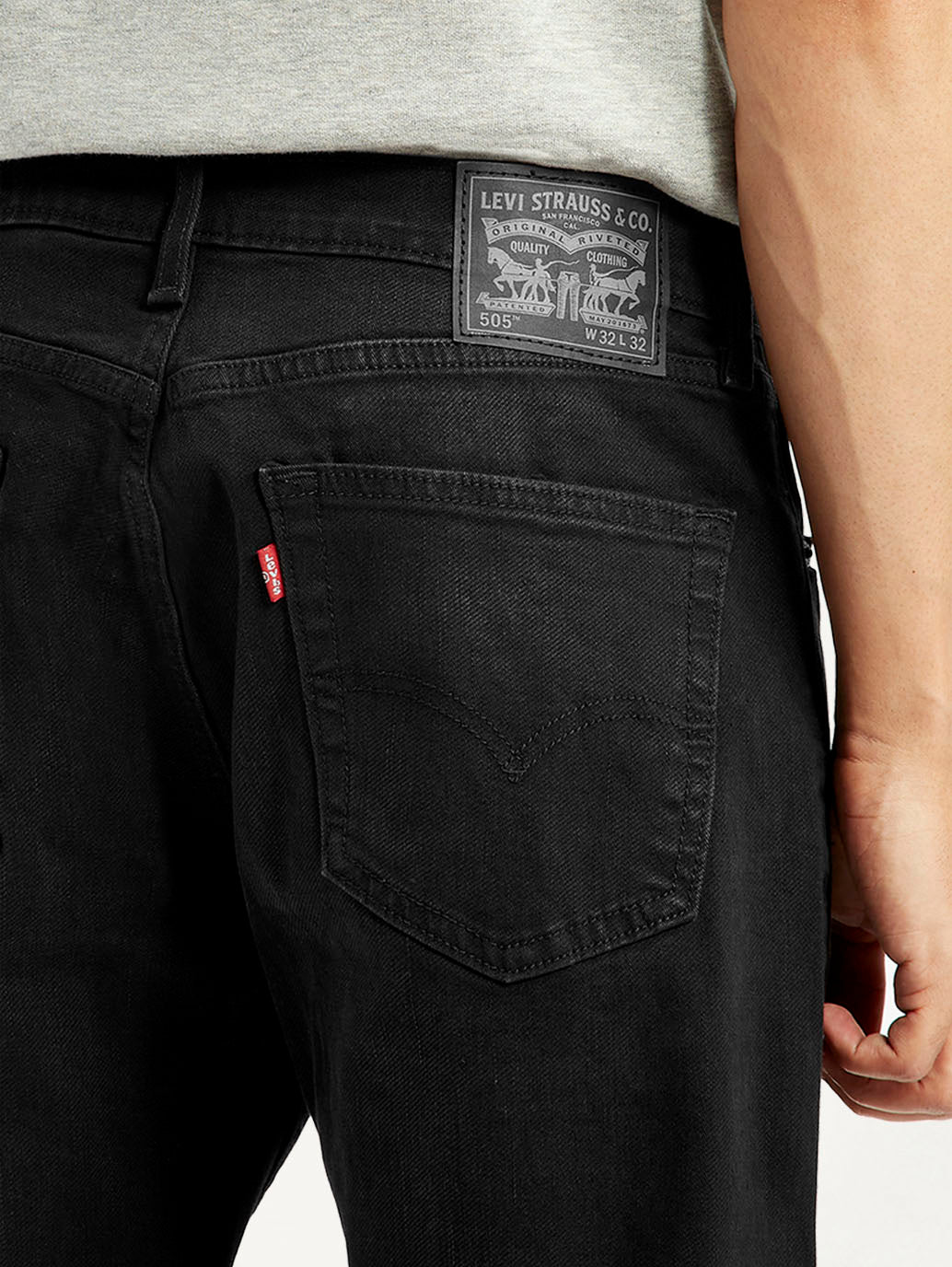 Men's 505 Black Straight Fit Mid Rise Jeans - Detail View