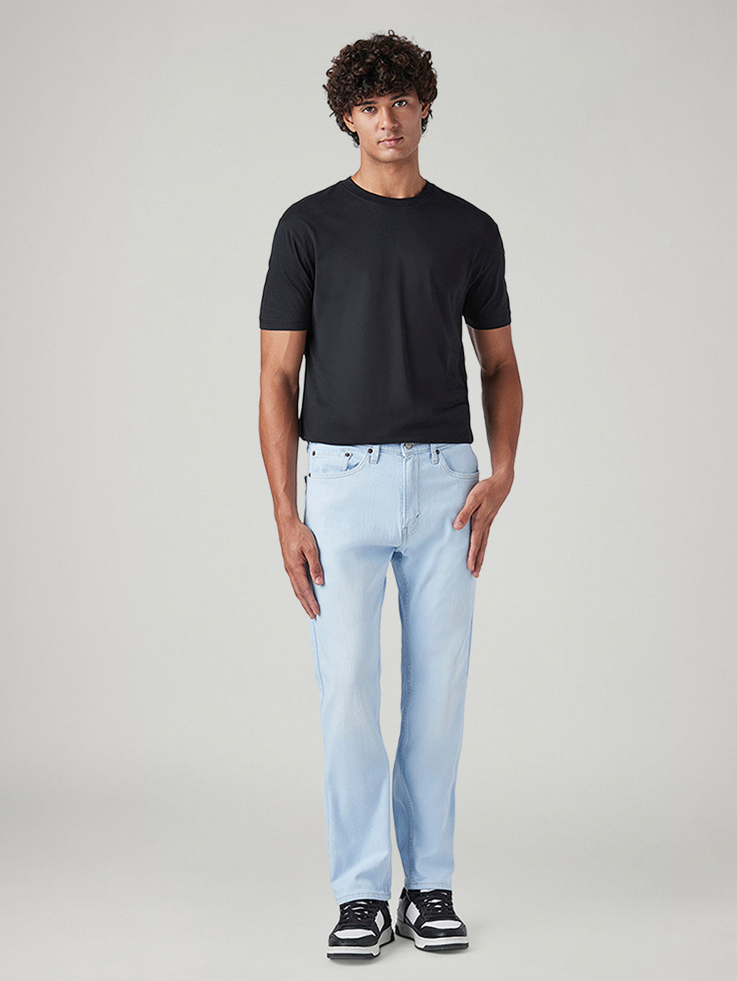 Men's 505 Light Blue Straight Fit Mid Rise Jeans - Front View
