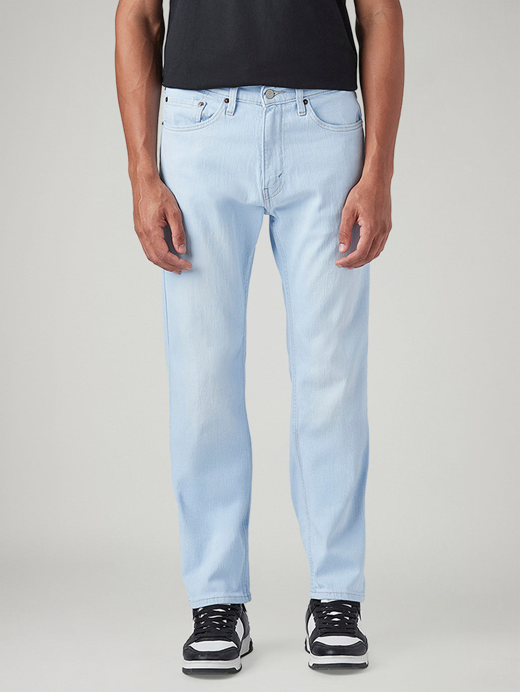 Men's 505 Light Blue Straight Fit Mid Rise Jeans - Front View