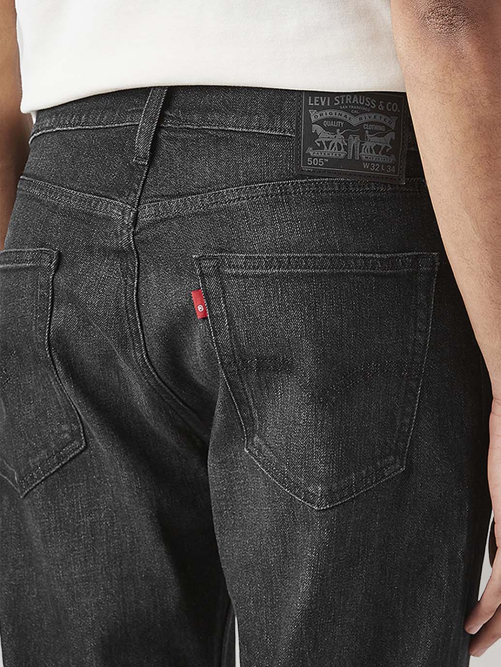 Men's 505 Black Straight Fit Mid Rise Jeans - Detail View