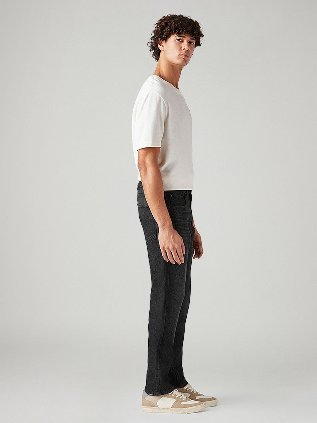 Men's 505 Black Straight Fit Mid Rise Jeans - Side View
