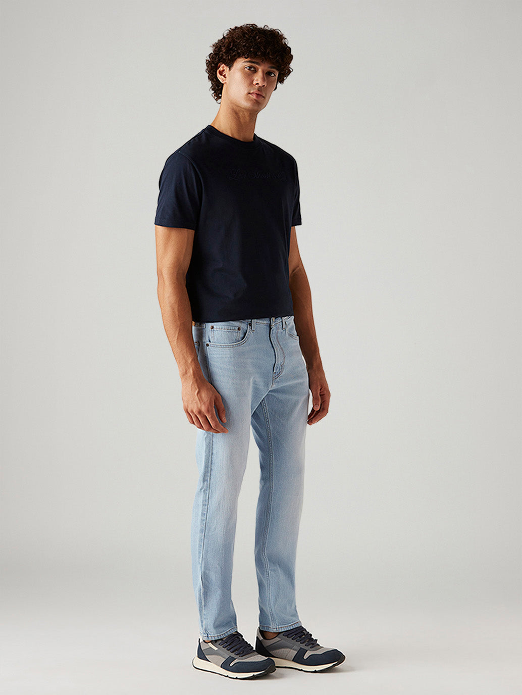 Men's 505 Light Blue Straight Fit Mid Rise Jeans - Side View