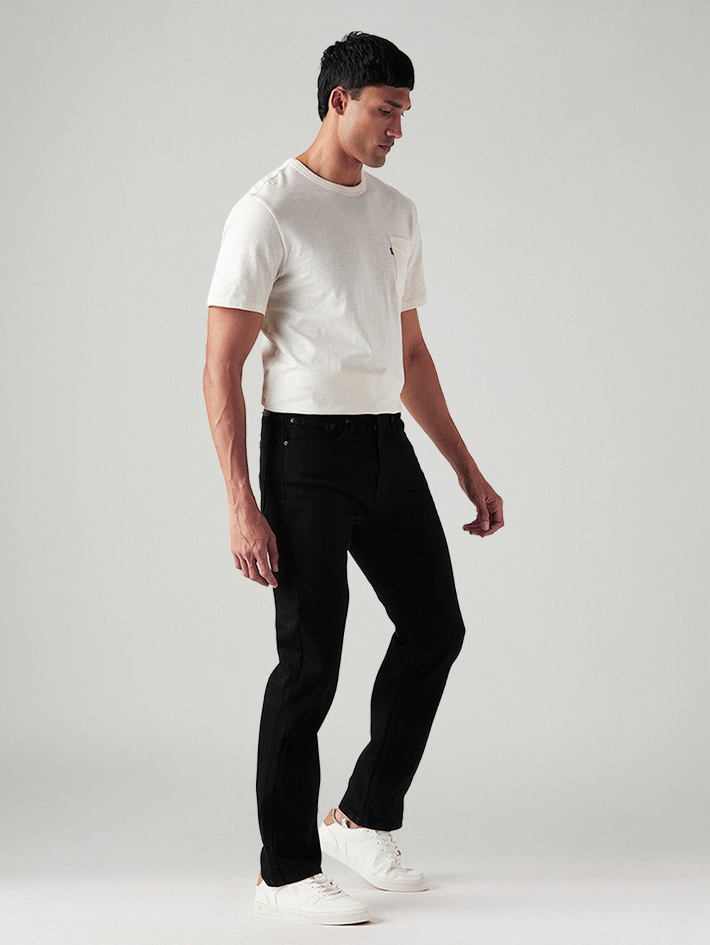 Men's 505 Black Straight Fit Mid Rise Jeans - Side View