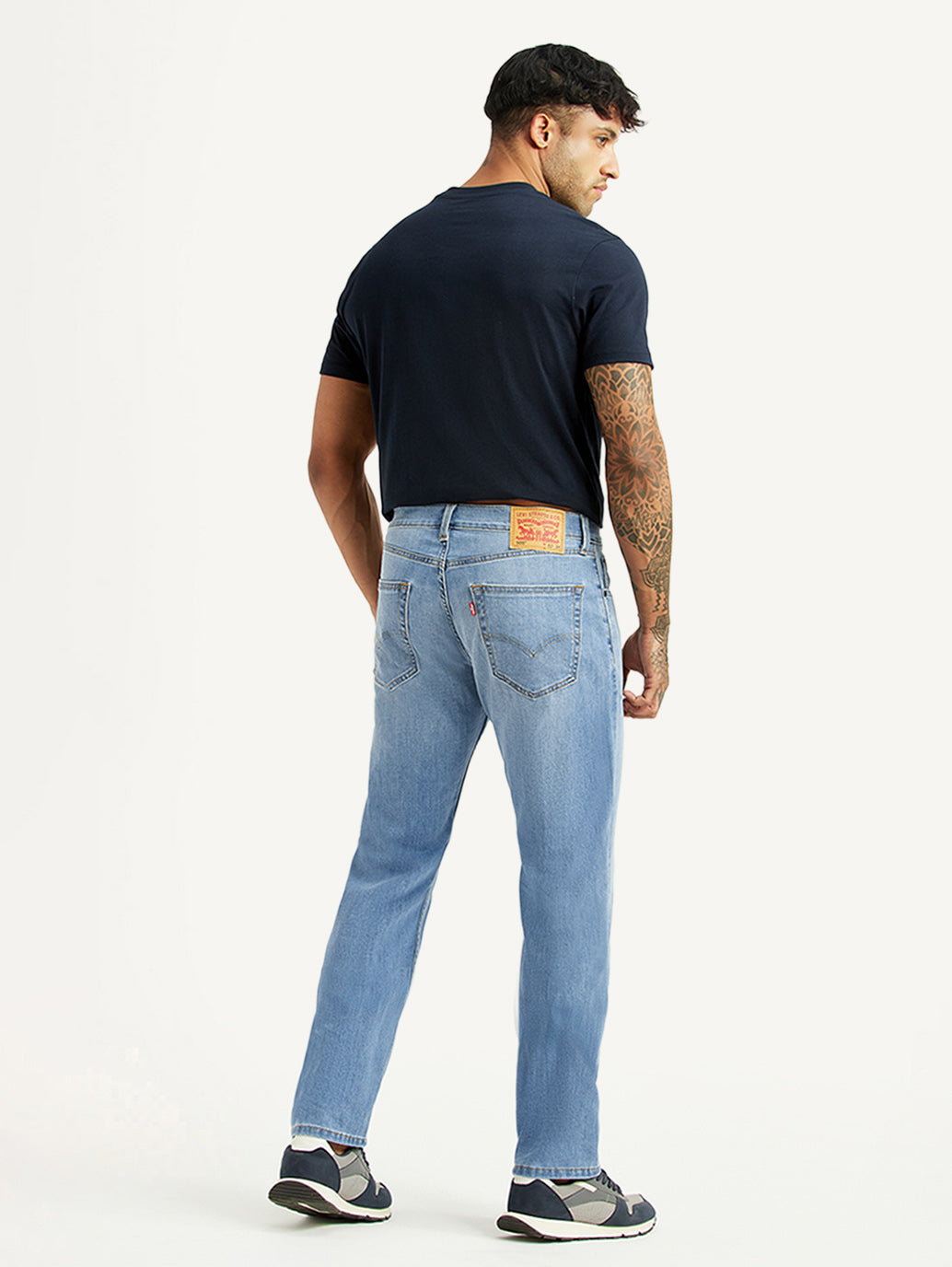 Men's 505 Light Blue Straight Fit Mid Rise Linen Jeans - Back View