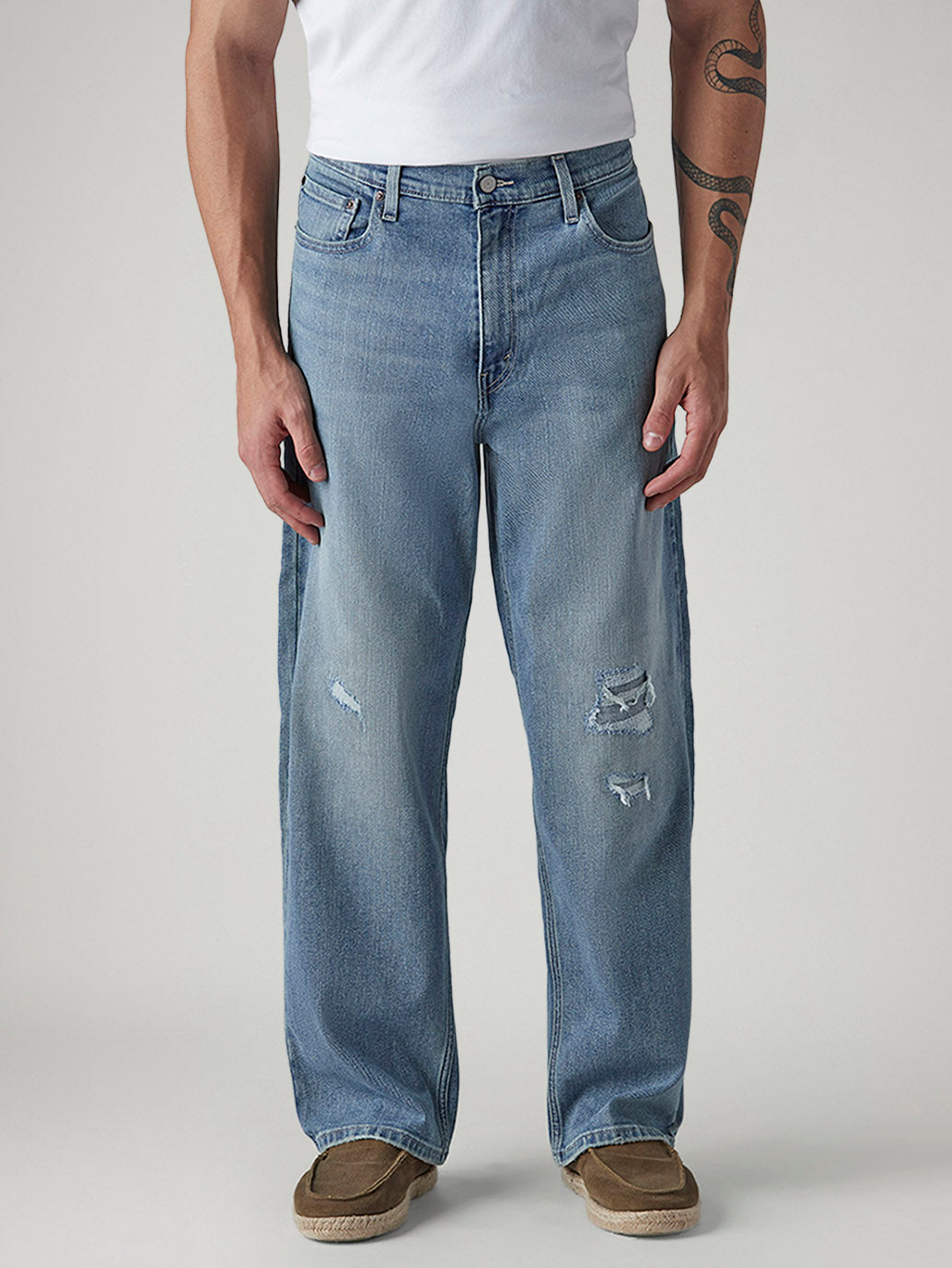 Men's 505 Light Blue Straight Fit Mid Rise Jeans - Front View