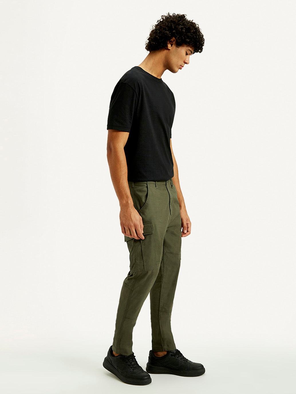 Men's Green Slim Fit Mid Rise Cargo Trousers - Side View