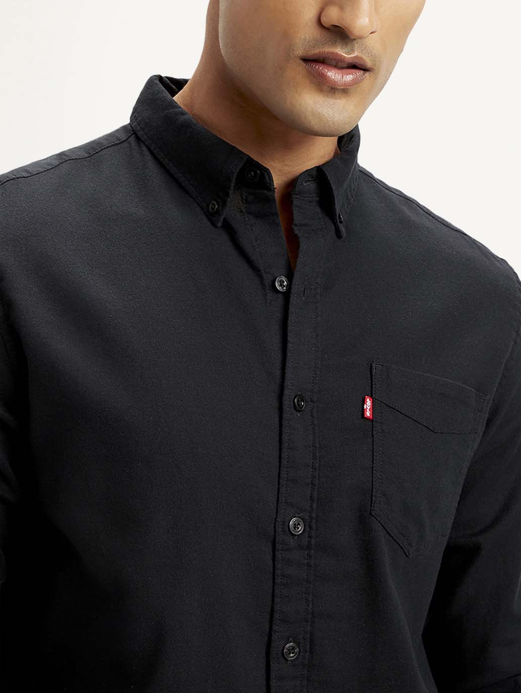 Men's Solid Slim Fit Oxford Shirt - Detail View