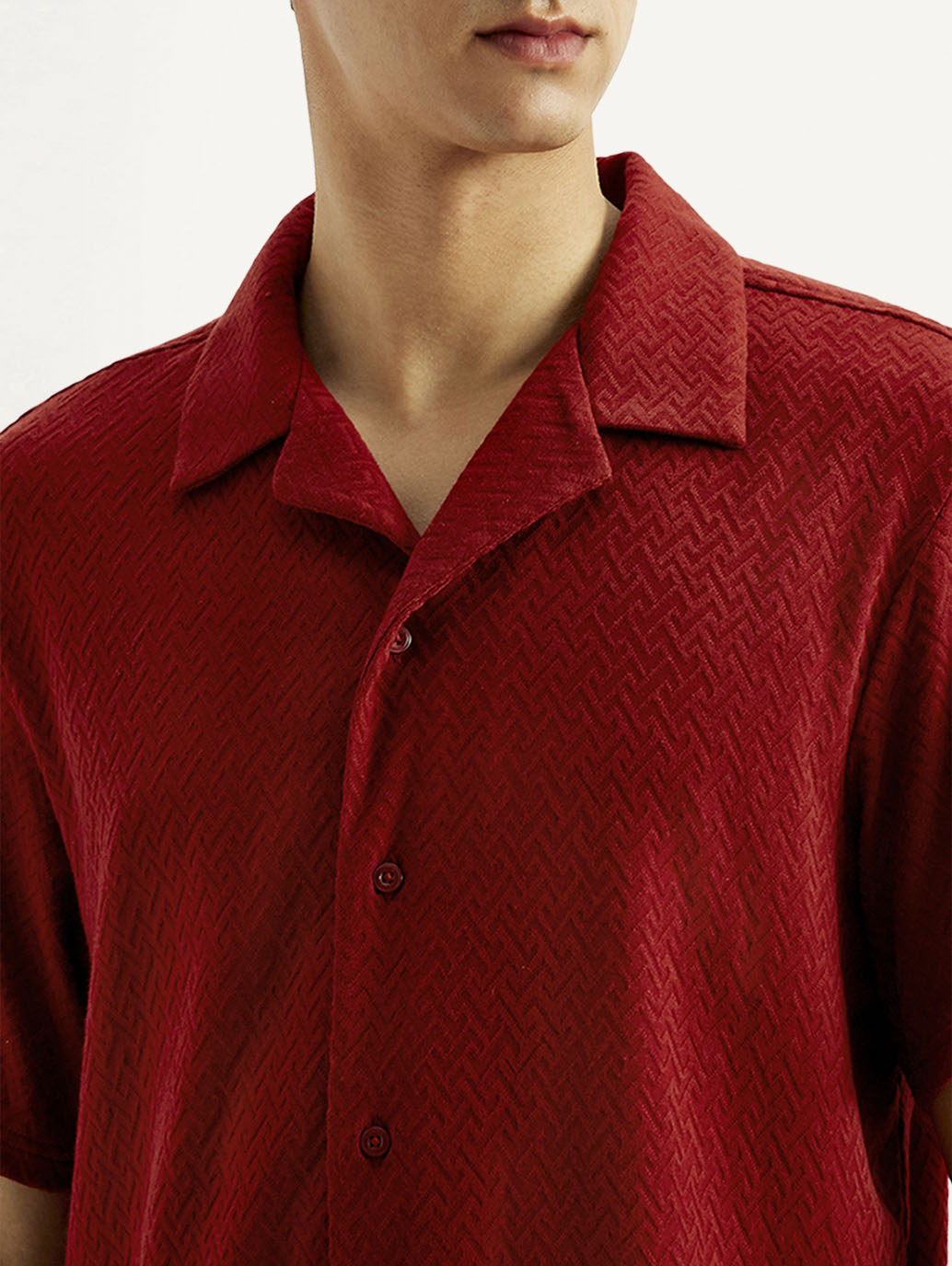 Men's Textured Slim Fit Resort Collar Knit Shirt - Detail View