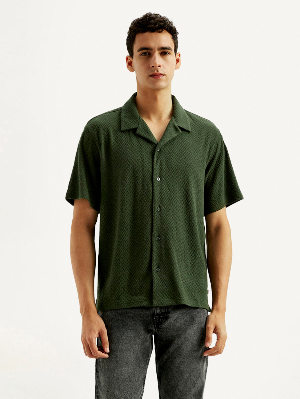 Men's Textured Slim Fit Resort Collar Shirt - Front View