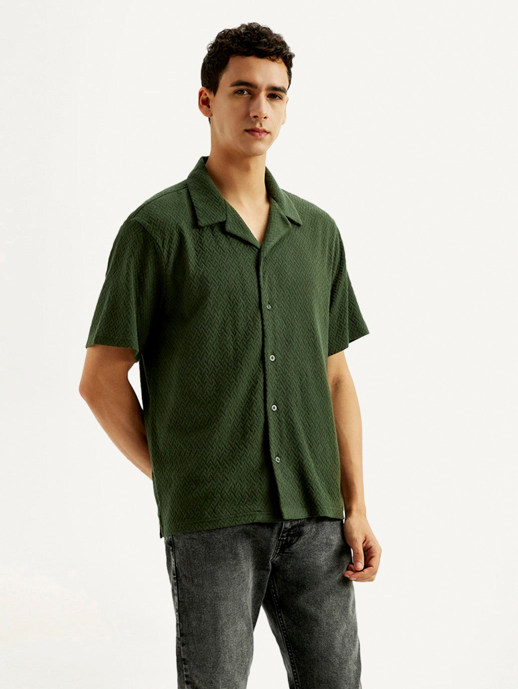Men's Textured Slim Fit Resort Collar Shirt - Side View