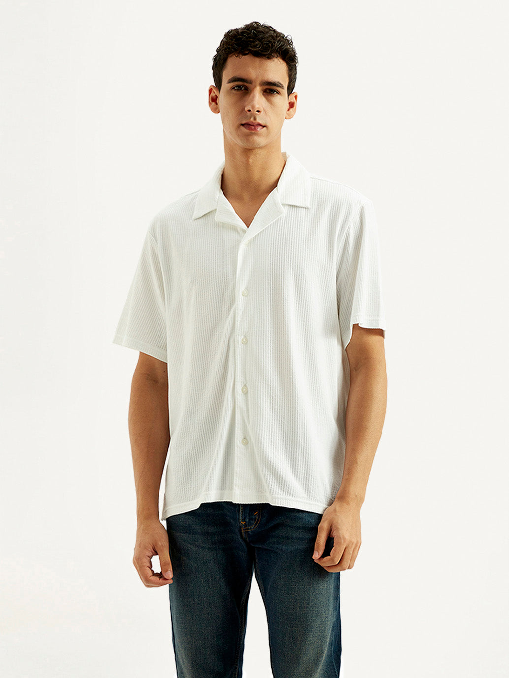 Men's Textured Slim Fit Resort Collar Knit Shirt - Front View