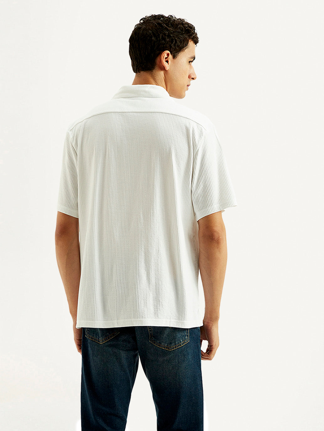 Men's Textured Relaxed Fit Resort Collar Knit Shirt - Back View