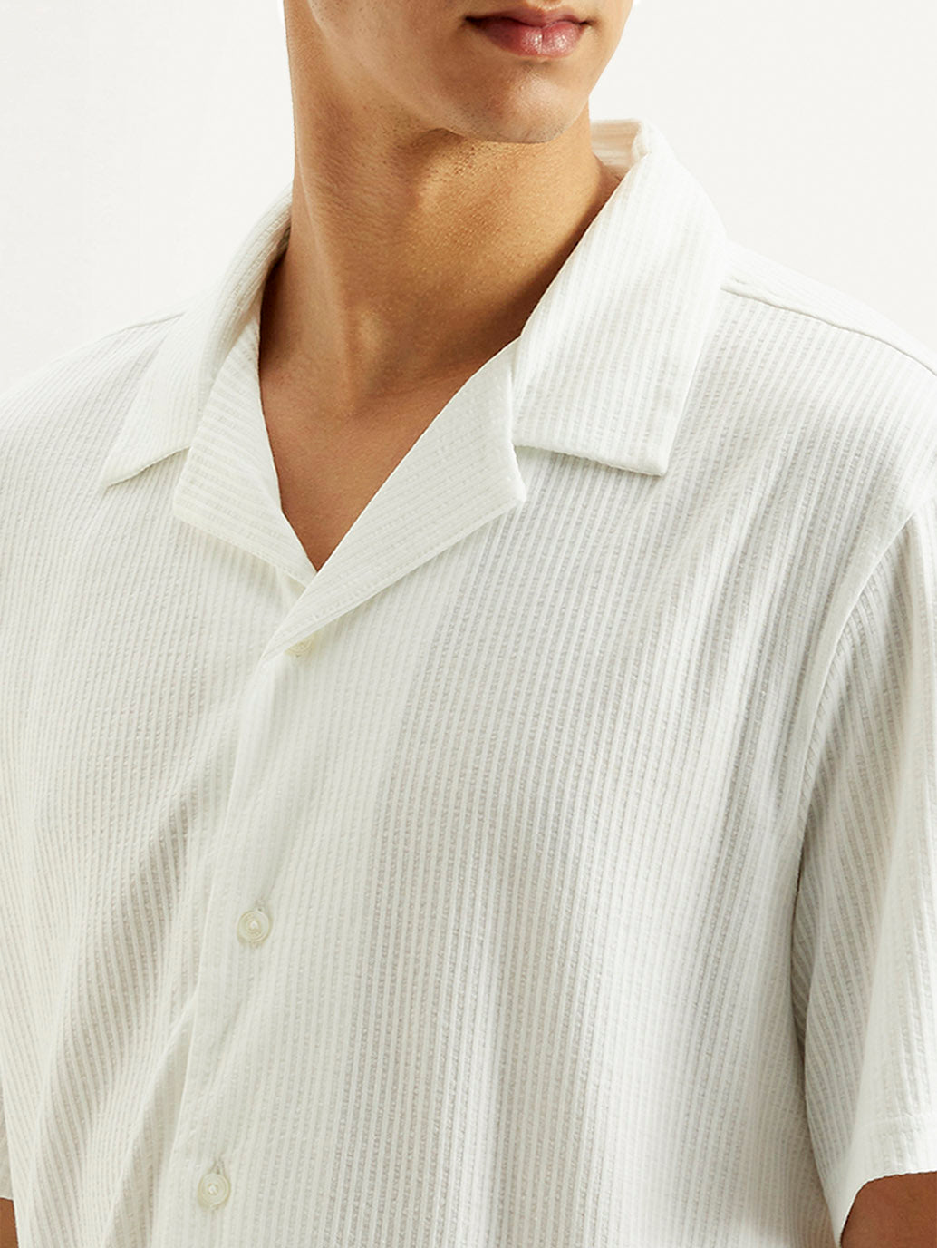 Men's Textured Slim Fit Resort Collar Knit Shirt - 20 View