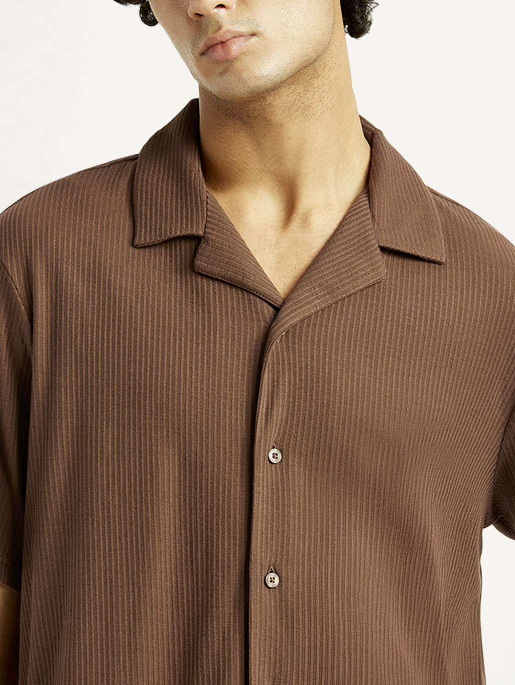 Men's Textured Slim Fit Resort Collar Knit Shirt - Detail View