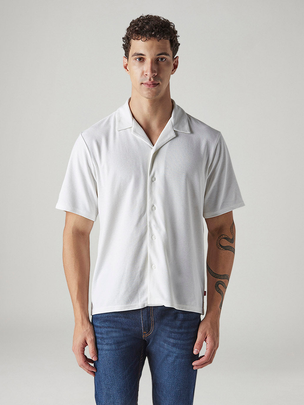Men's Solid Relaxed Fit Resort Collar Shirt - 20 View