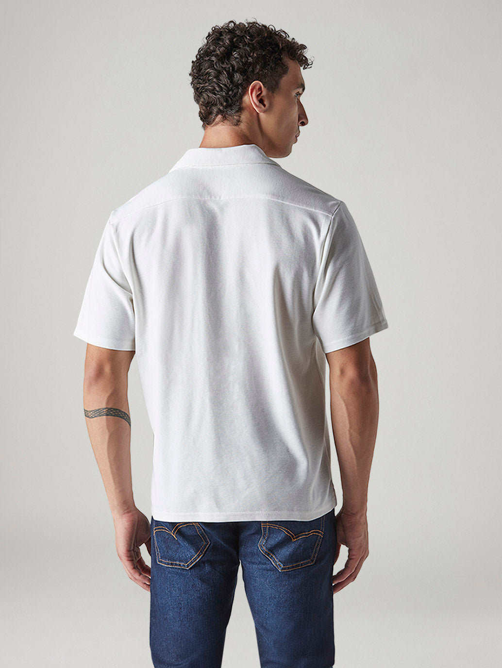 Men's Solid Relaxed Fit Resort Collar Shirt - 20 View