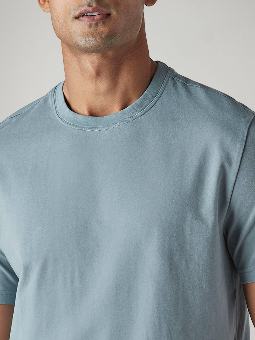 Men's Solid Regular Fit Jersey T-Shirt - 20 View