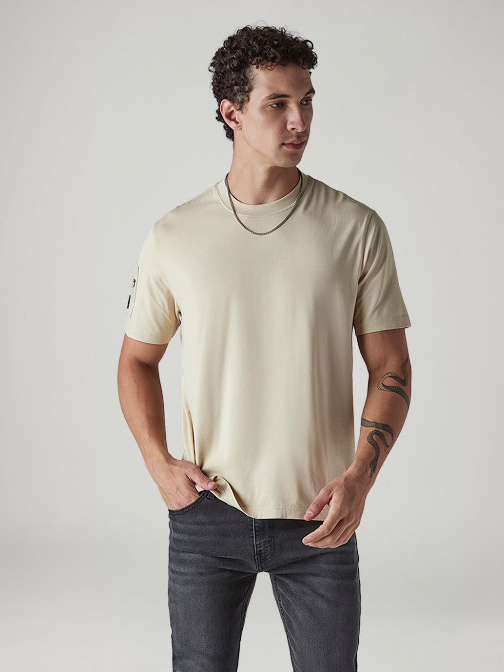 Men's Solid Regular Fit Jersey Commuter T-Shirt