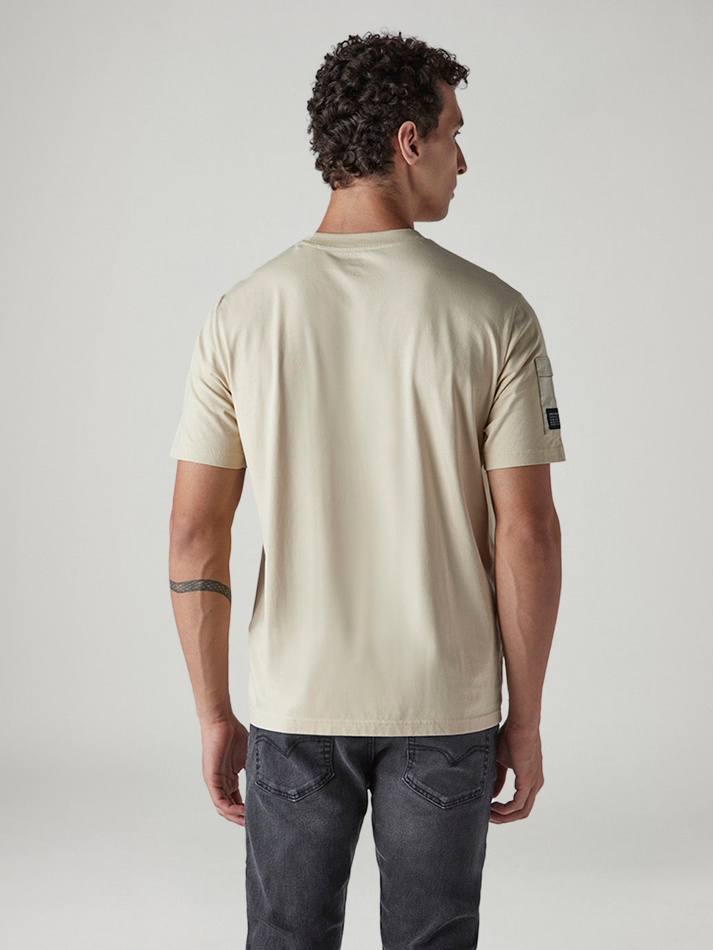 Men's Solid Regular Fit Jersey Commuter T-Shirt - Back View
