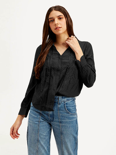 Women's Textured Spread Collar Shirt