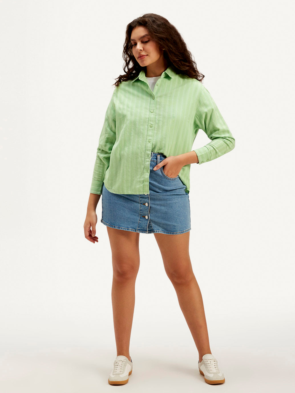 Women's Textured Spread Collar Shirt