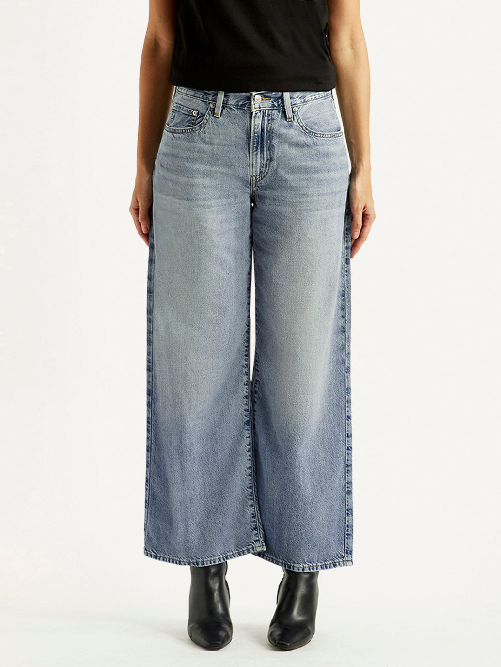 Women's Light Blue XL Straight Loose Fit Mid Rise Jeans - Front View