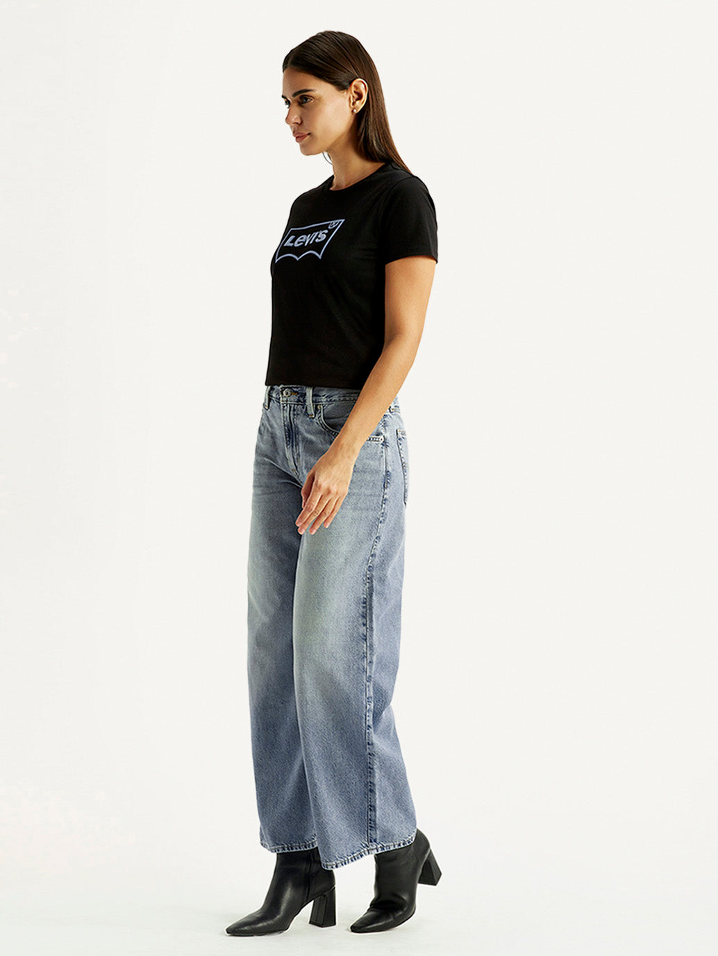 Women's Light Blue XL Straight Loose Fit Mid Rise Jeans - Side View